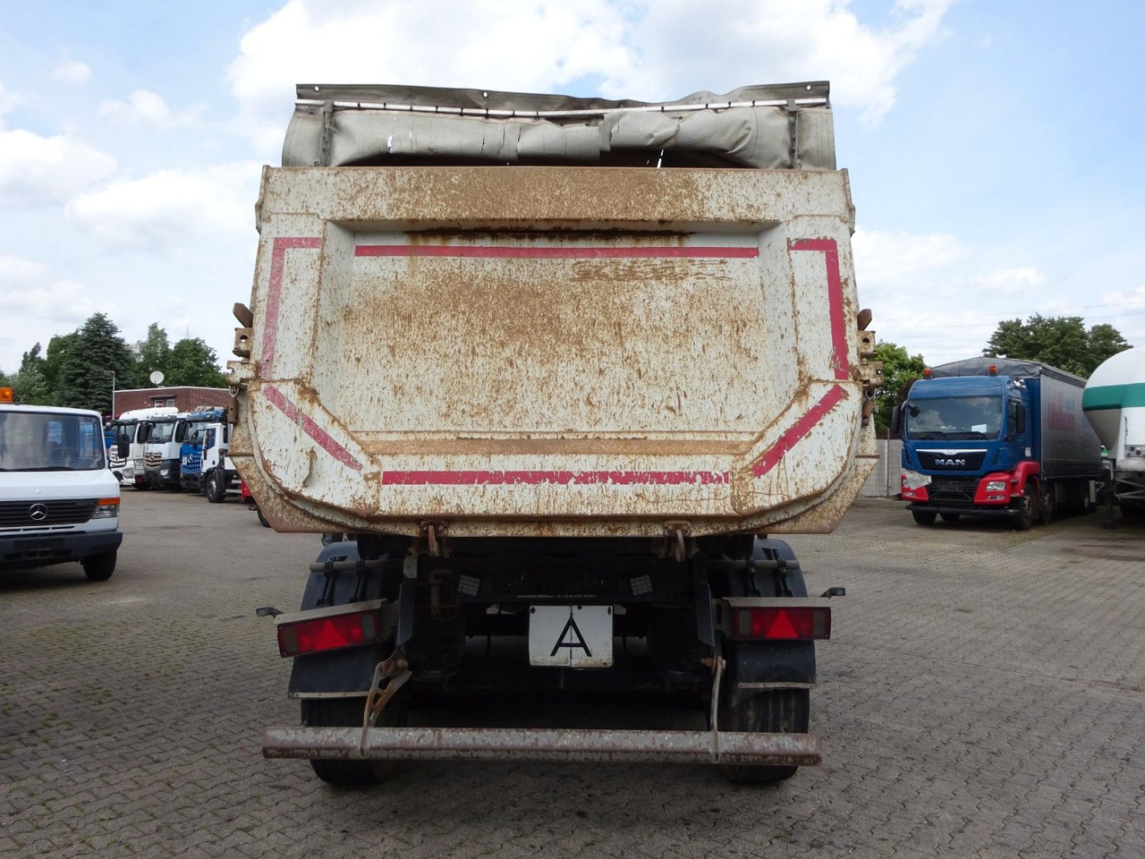 Schmitz Cargobull SGF S3 Kipp Auflieger Mulde mit 3 Achsen - Semirremolque volquete: foto 5 Schmitz Cargobull SGF S3 Kipp Auflieger Mulde mit 3 Achsen - Semirremolque volquete: foto 5