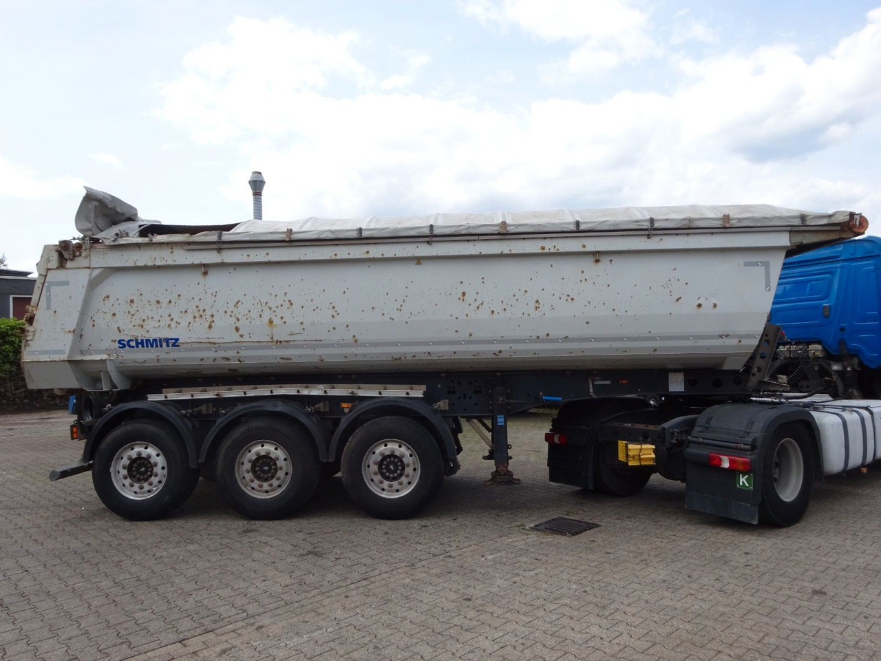 Schmitz Cargobull SGF S3 Kipp Auflieger Mulde mit 3 Achsen - Semirremolque volquete: foto 1 Schmitz Cargobull SGF S3 Kipp Auflieger Mulde mit 3 Achsen - Semirremolque volquete: foto 1