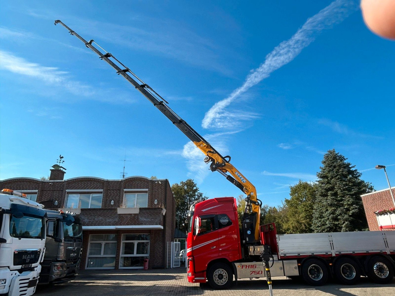 Volvo Autokran FH16 750 Pritsche EFFER 395/8S Lenk - Camión grúa: foto 3 Volvo Autokran FH16 750 Pritsche EFFER 395/8S Lenk - Camión grúa: foto 3