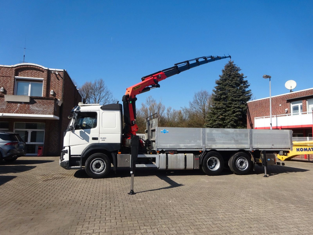 Volvo FMX 540 Pritsche + PK 33002 Kran 6x2 - Camión grúa: foto 5 Volvo FMX 540 Pritsche + PK 33002 Kran 6x2 - Camión grúa: foto 5