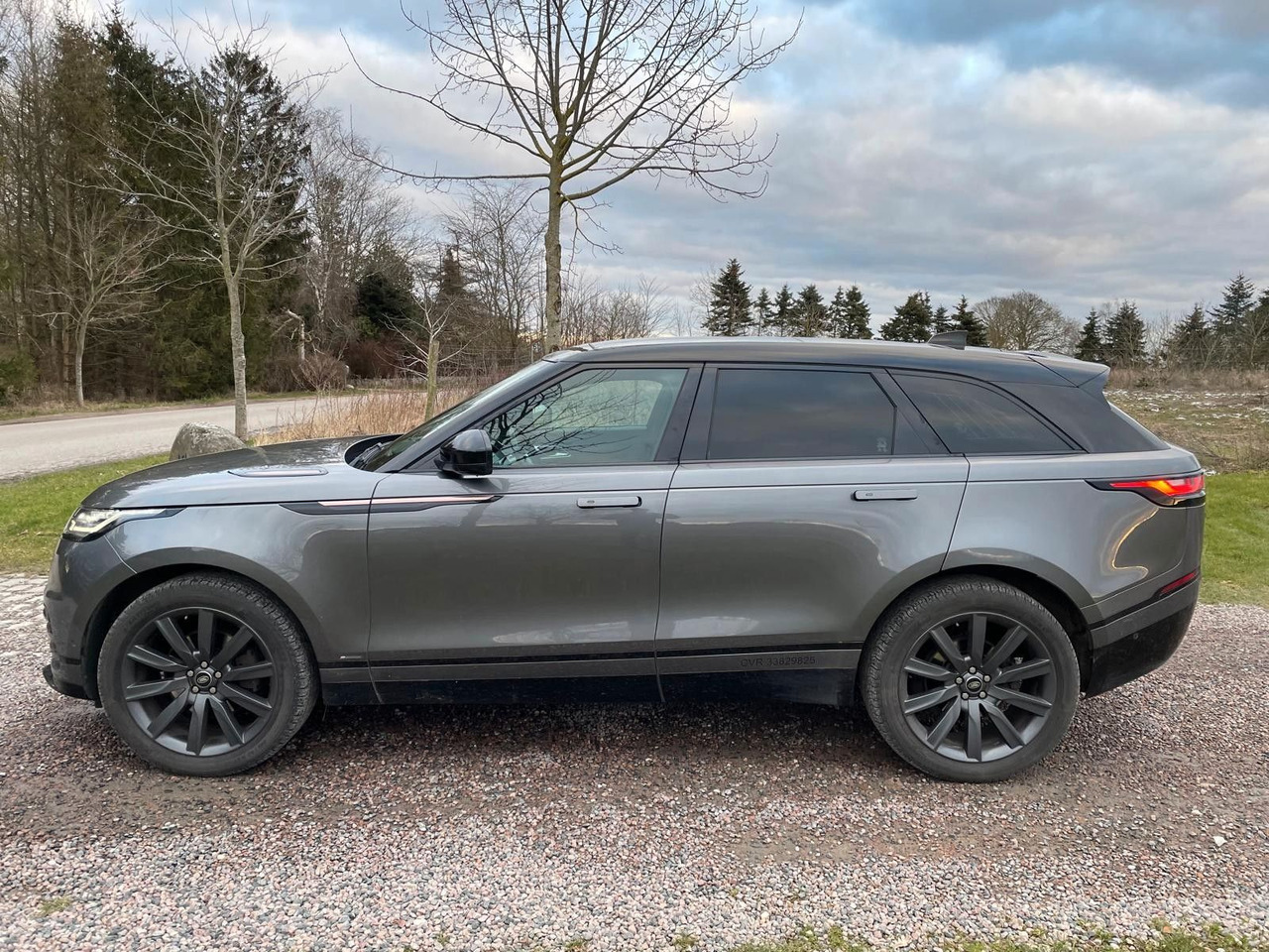 Land Rover Range Rover Velar R-Dynamic 3.0D 4WD Land Rover Range Rover Velar R-Dynamic 3.0D 4WD *RESERVED - SUV/ Todoterreno: foto 4 Land Rover Range Rover Velar R-Dynamic 3.0D 4WD Land Rover Range Rover Velar R-Dynamic 3.0D 4WD *RESERVED - SUV/ Todoterreno: foto 4