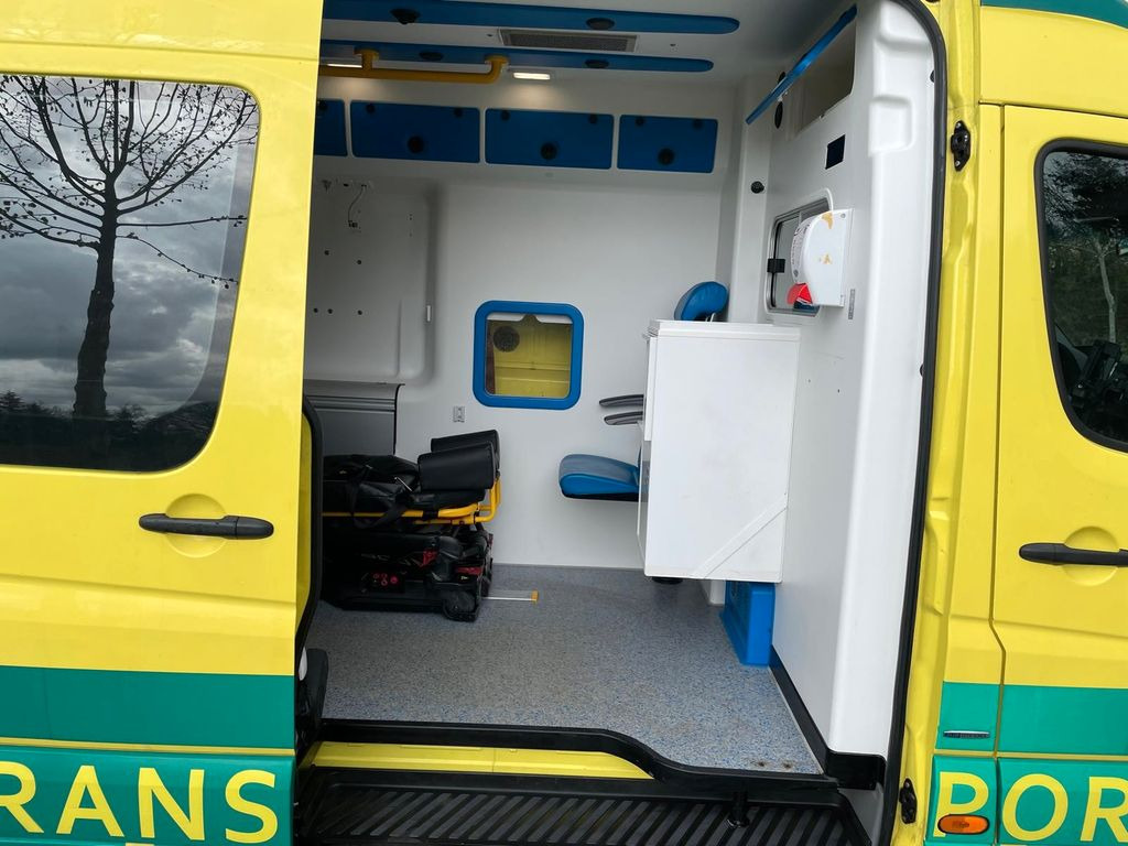 Ambulancia Mercedes-Benz Sprinter 316 CDI Ambulance Electric STRYKER Bed: foto 18