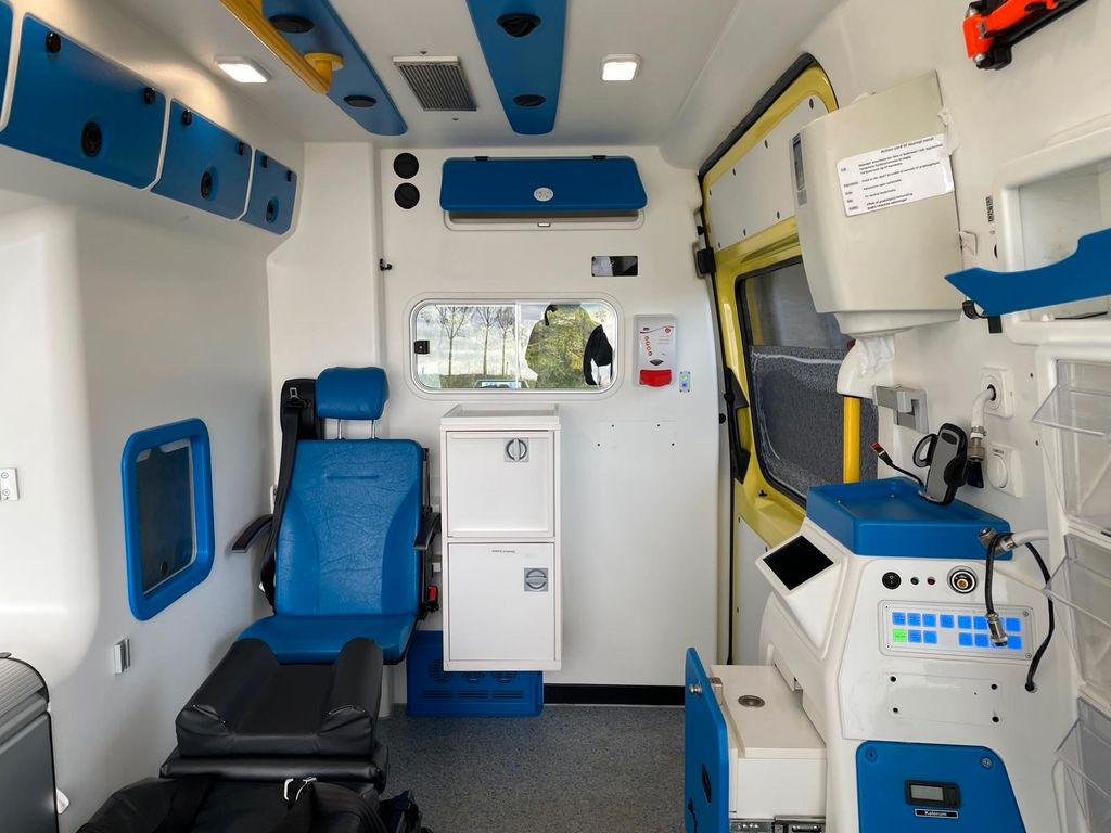 Ambulancia Mercedes-Benz Sprinter 316 CDI Ambulance Electric STRYKER Bed: foto 21