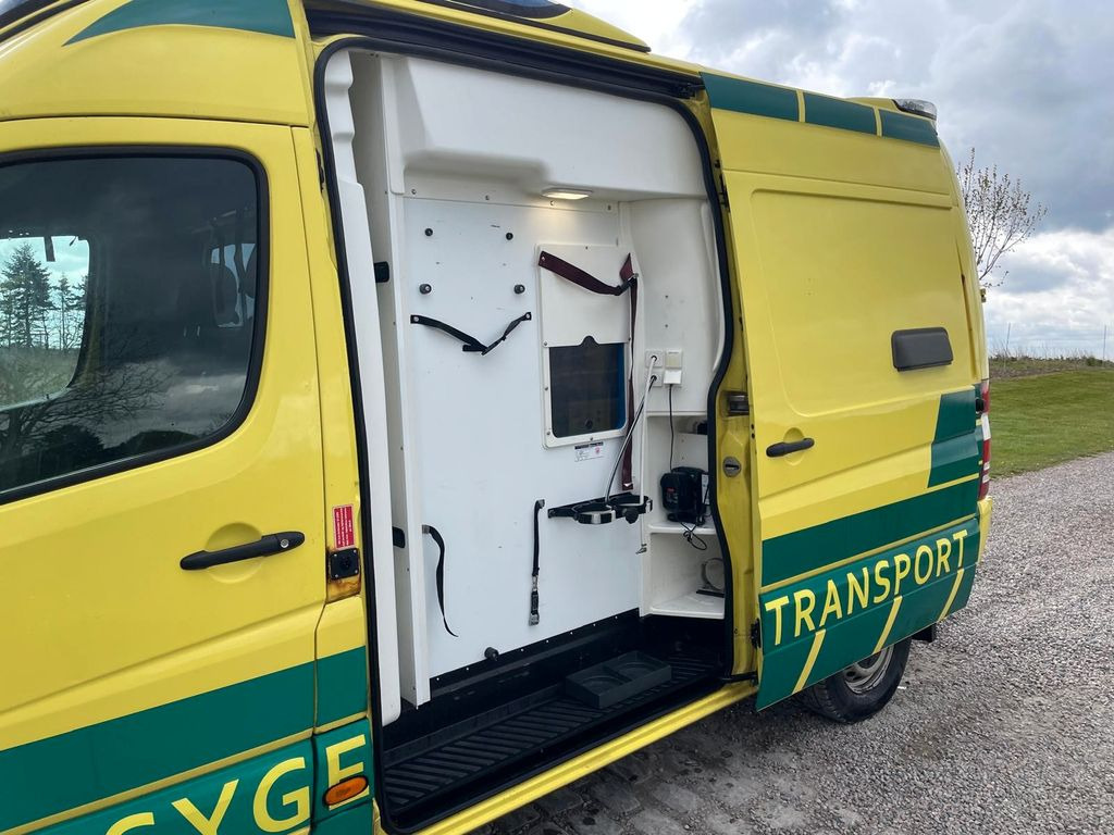 Ambulancia Mercedes-Benz Sprinter 316 CDI Ambulance Electric STRYKER Bed: foto 22