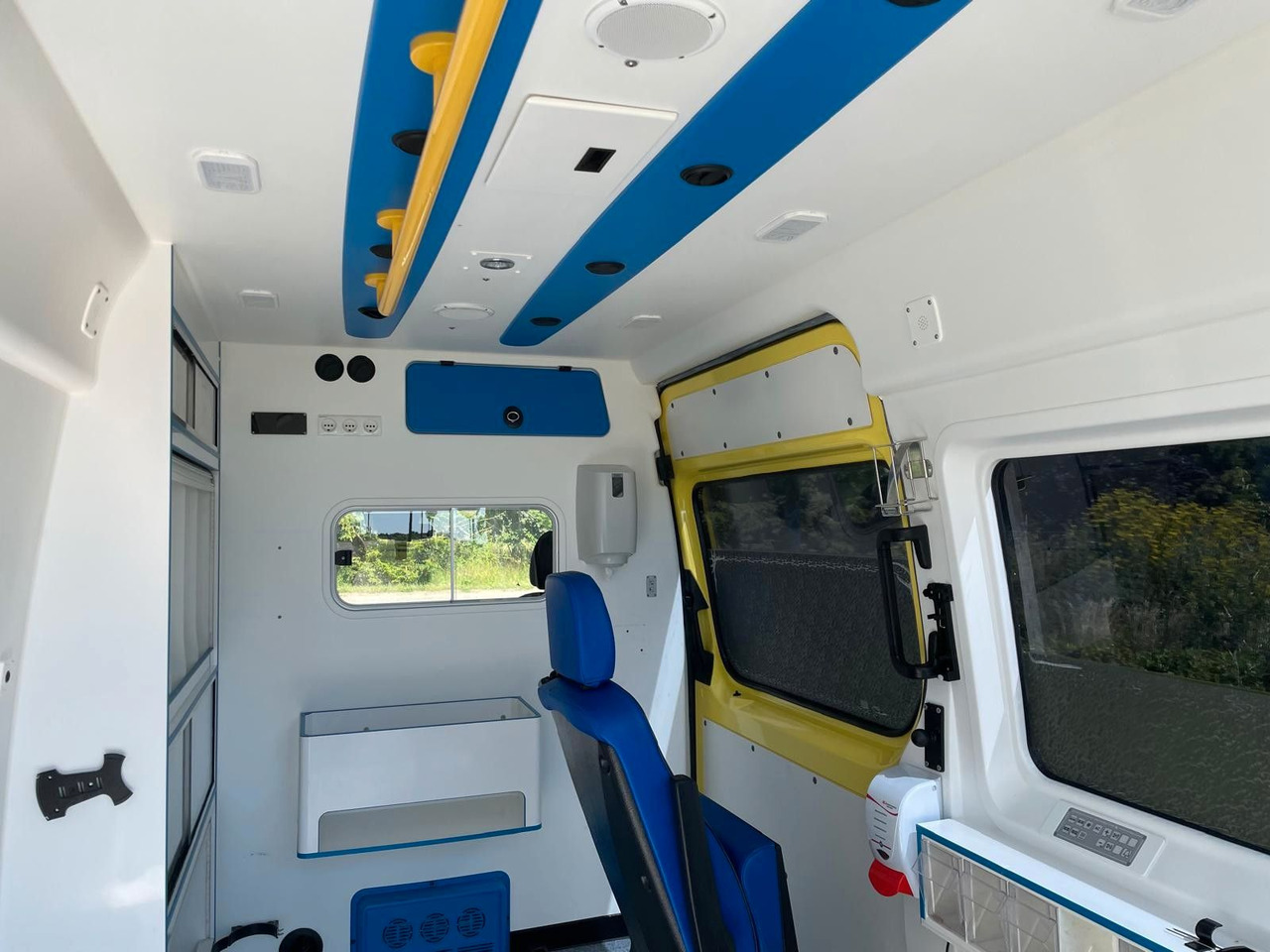 Ambulancia Mercedes-Benz Sprinter II Kasten 316 CDI Aut *Ambulance: foto 22