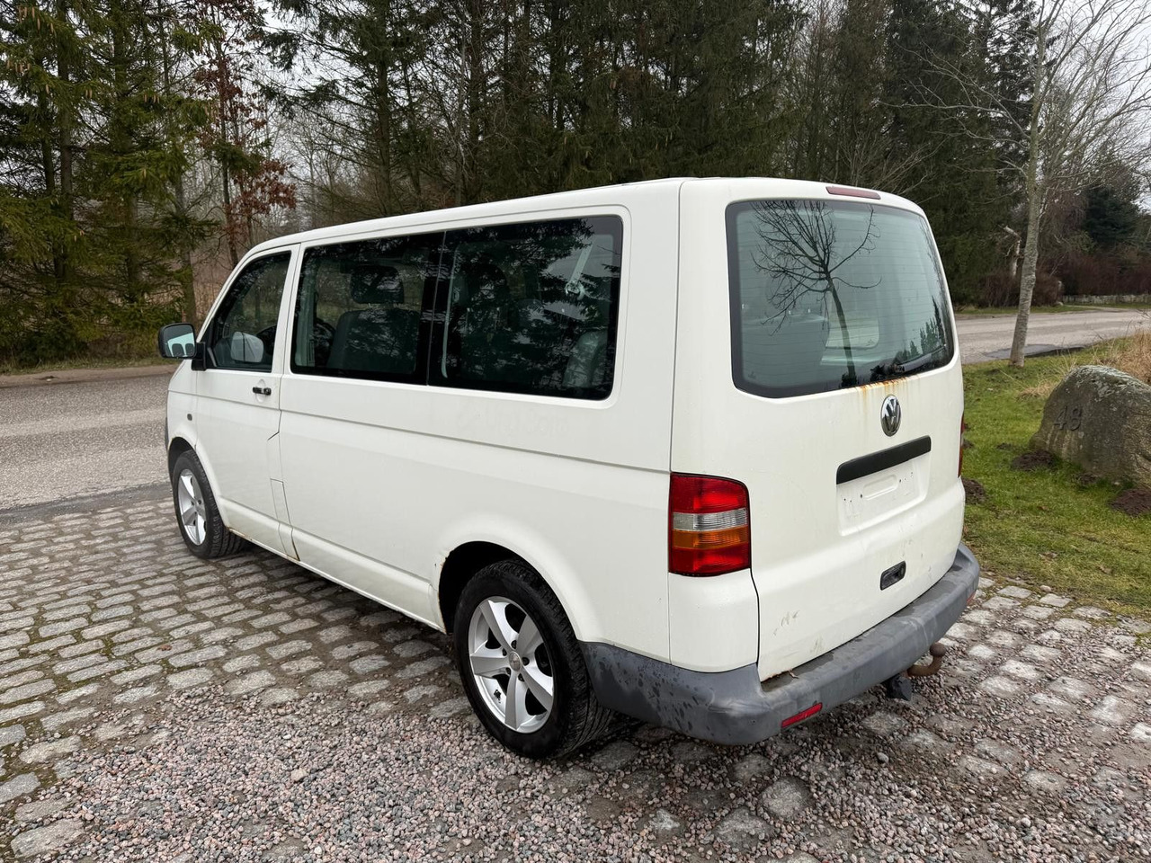Volkswagen T5 Transporter 1.9 TDI *9 Sitze * 3900 € - Furgoneta de pasajeros: foto 3 Volkswagen T5 Transporter 1.9 TDI *9 Sitze * 3900 € - Furgoneta de pasajeros: foto 3