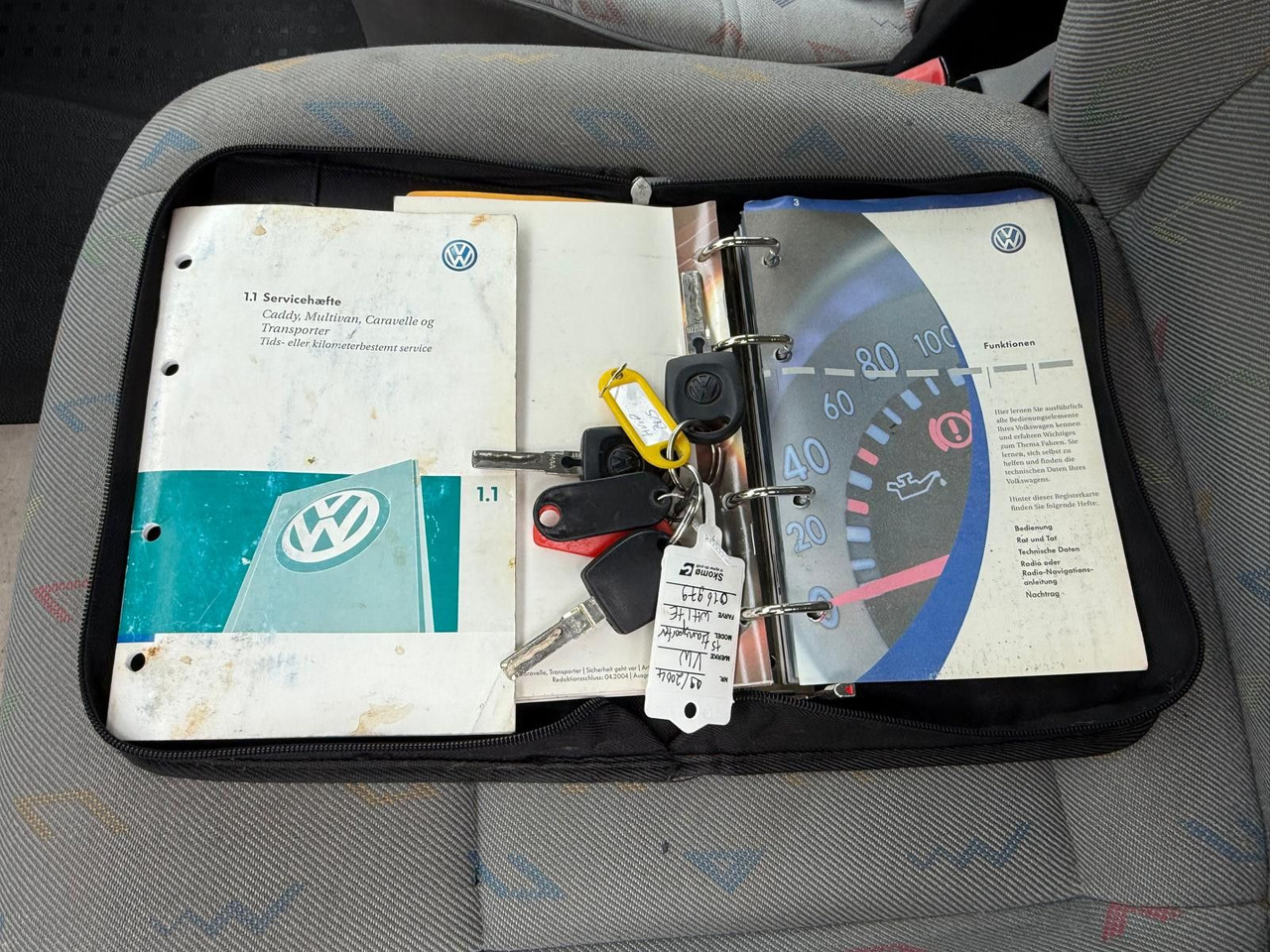 Furgoneta de pasajeros Volkswagen T5 Transporter 1.9 TDI *9 Sitze * 3900 €: foto 24 Furgoneta de pasajeros Volkswagen T5 Transporter 1.9 TDI *9 Sitze * 3900 €: foto 24