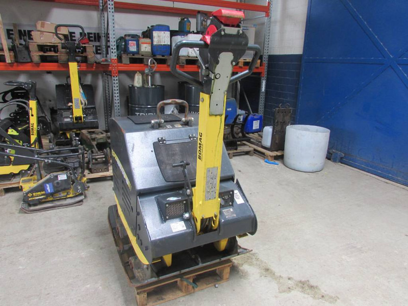Bomag BPR 100/80 D 8.500 EUR Rüttelplatte - Plancha reversible: foto 2 Bomag BPR 100/80 D 8.500 EUR Rüttelplatte - Plancha reversible: foto 2
