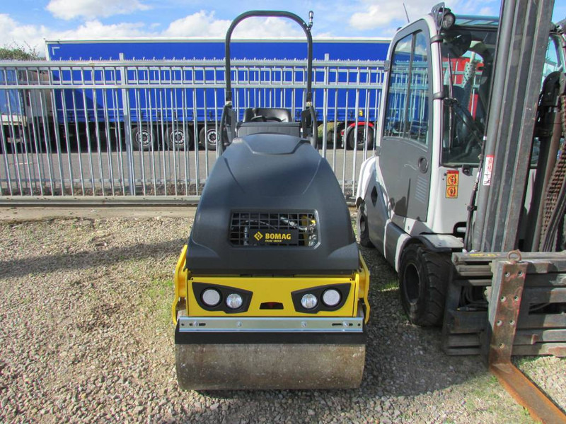 Bomag BW 90 AD-5 Walze / 22.000 EUR - Rodillo: foto 3 Bomag BW 90 AD-5 Walze / 22.000 EUR - Rodillo: foto 3