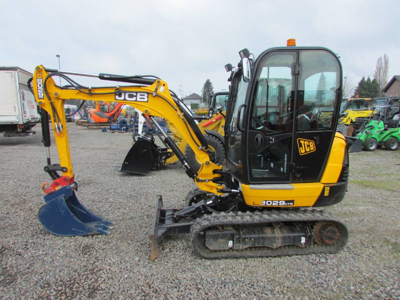JCB 8029 CTS Minibagger 28.500 EUR - Miniexcavadora: foto 1 JCB 8029 CTS Minibagger 28.500 EUR - Miniexcavadora: foto 1