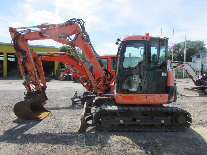 Komatsu PC 80 MR-3 Kettenbagger 31.000 EUR - Miniexcavadora: foto 1 Komatsu PC 80 MR-3 Kettenbagger 31.000 EUR - Miniexcavadora: foto 1