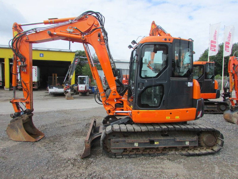 Komatsu PC 80 MR-3 Kettenbagger 31.000 EUR - Miniexcavadora: foto 1 Komatsu PC 80 MR-3 Kettenbagger 31.000 EUR - Miniexcavadora: foto 1