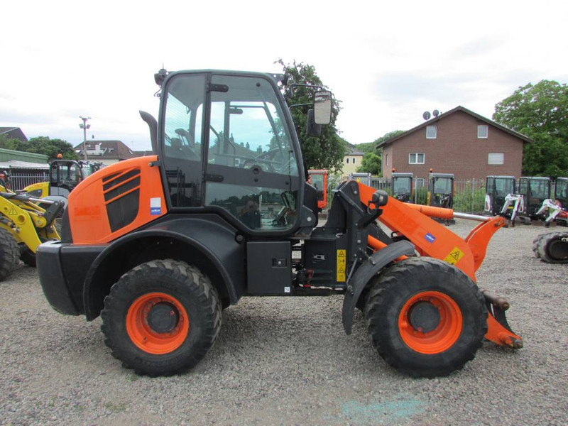 Komatsu WA 100 M-7 Radlader 29.000 EUR - Cargadora de ruedas: foto 3 Komatsu WA 100 M-7 Radlader 29.000 EUR - Cargadora de ruedas: foto 3