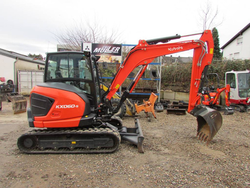 Kubota KX 060-5 HI Minibagger 49.500 EUR - Miniexcavadora: foto 1 Kubota KX 060-5 HI Minibagger 49.500 EUR - Miniexcavadora: foto 1