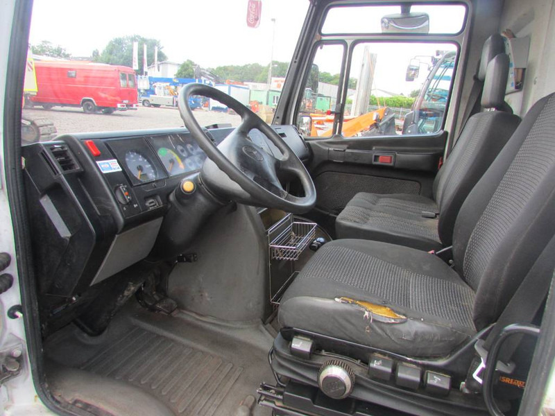 Camión caja cerrada Mercedes-Benz 813 D Vario Kastenwagen: foto 7