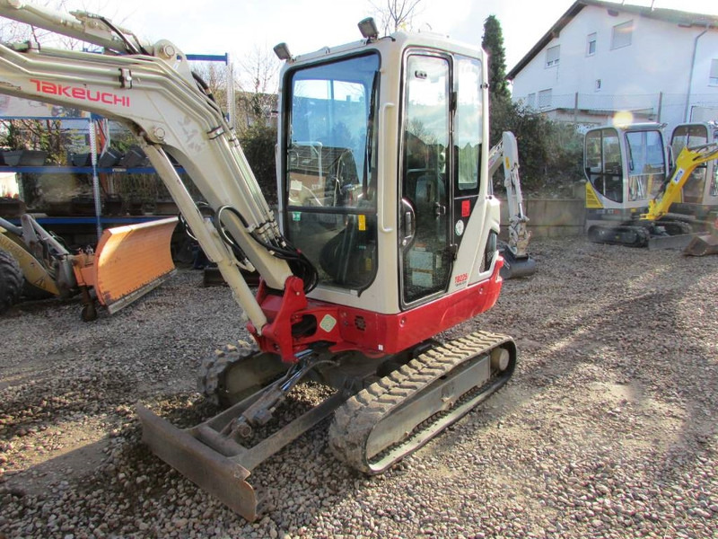 Takeuchi TB 225 V3 Minibagger 30.500 EUR - Miniexcavadora: foto 2 Takeuchi TB 225 V3 Minibagger 30.500 EUR - Miniexcavadora: foto 2