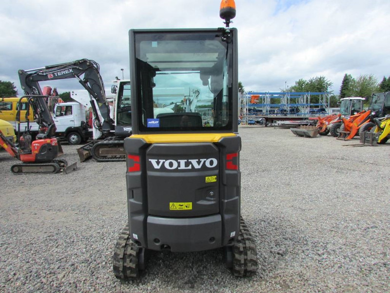 Volvo EC 18 E Minibagger 23.500 EUR - Miniexcavadora: foto 5 Volvo EC 18 E Minibagger 23.500 EUR - Miniexcavadora: foto 5
