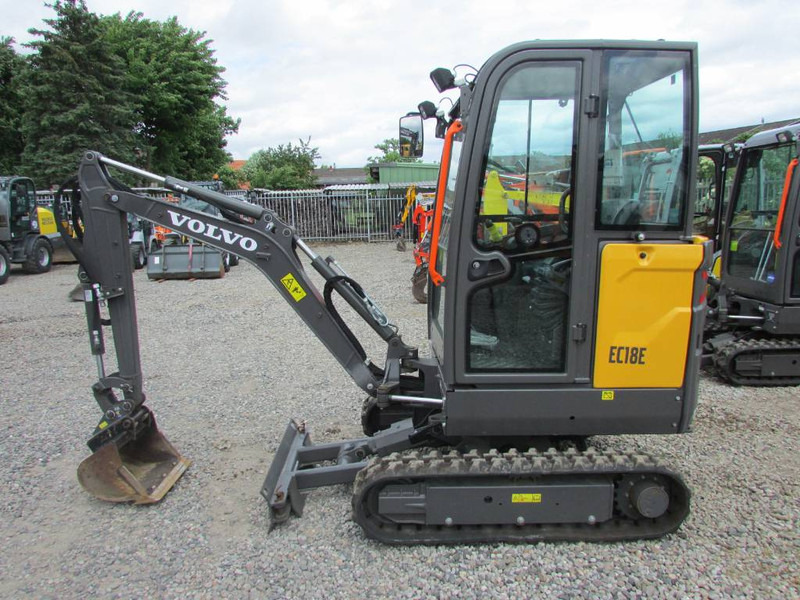 Volvo EC 18 E Minibagger 23.500 EUR - Miniexcavadora: foto 1 Volvo EC 18 E Minibagger 23.500 EUR - Miniexcavadora: foto 1