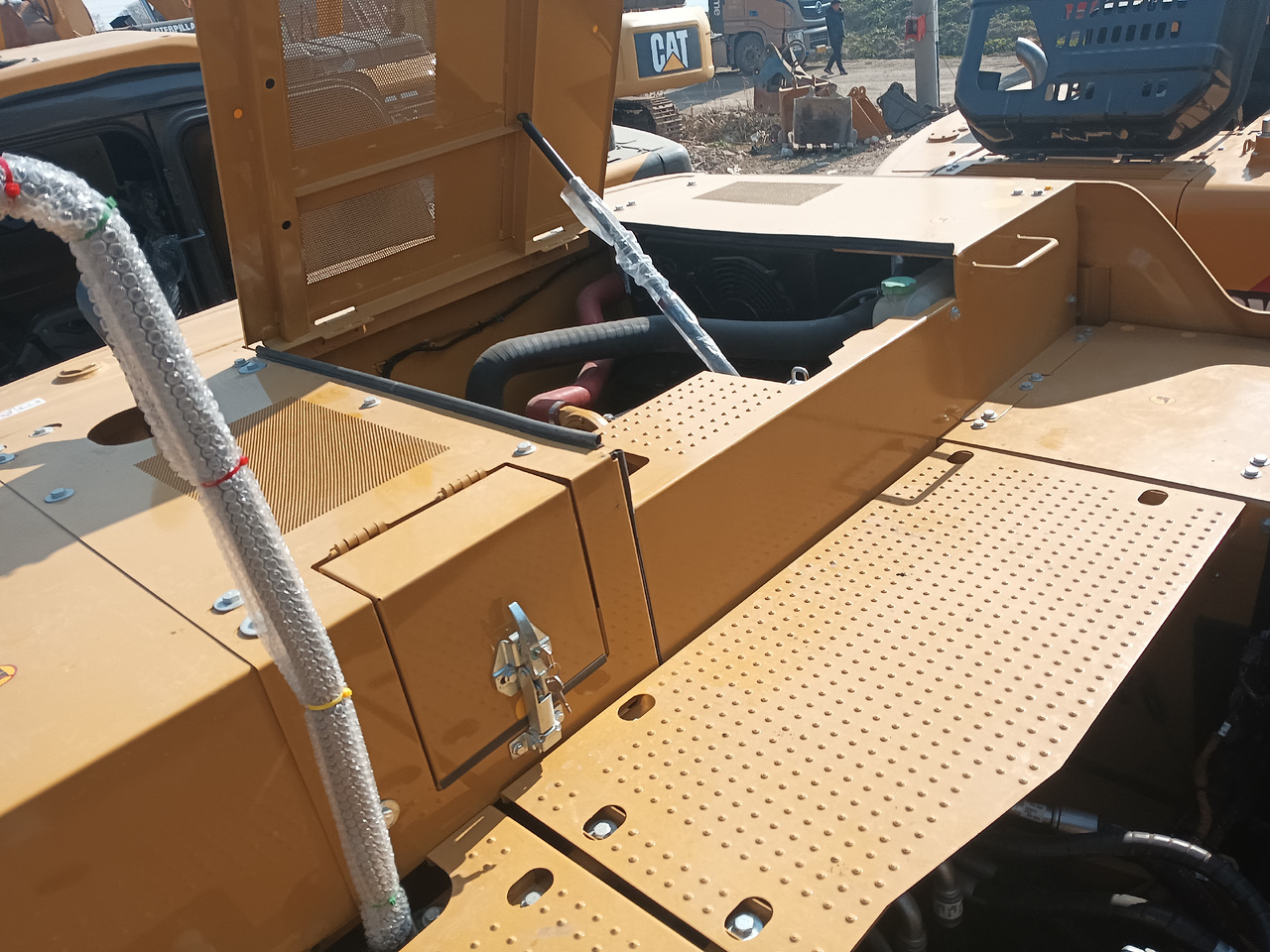 Excavadora de cadenas CATERPILLAR 320GC: foto 7