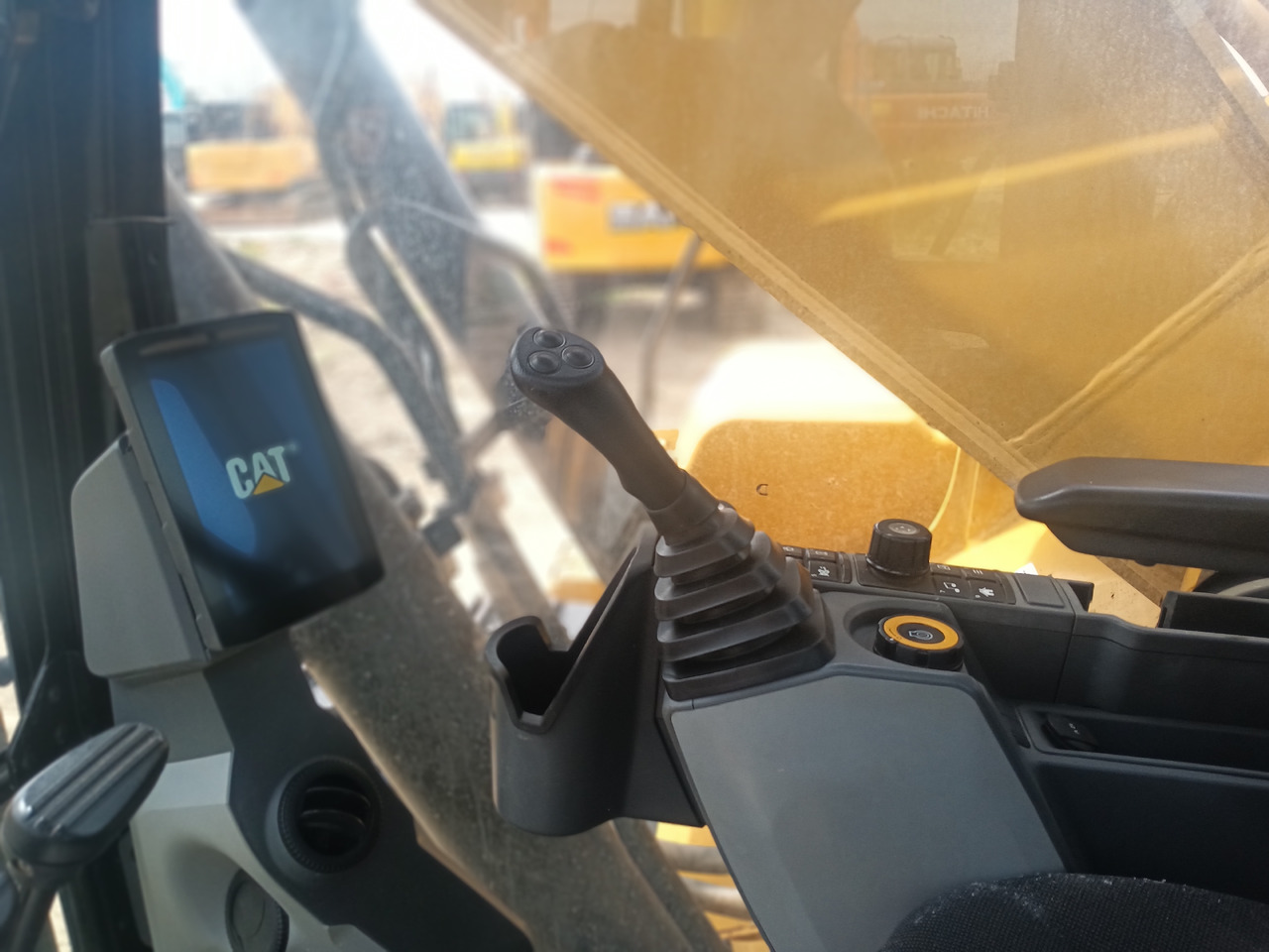 CATERPILLAR 336GC - Excavadora de cadenas: foto 5 CATERPILLAR 336GC - Excavadora de cadenas: foto 5