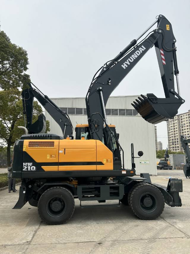 Excavadora de ruedas Hyundai HW210: foto 8