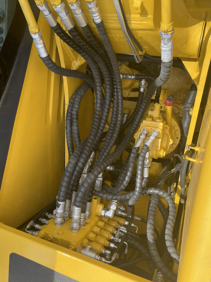 KOMATSU PC 130-7 - Miniexcavadora: foto 4 KOMATSU PC 130-7 - Miniexcavadora: foto 4