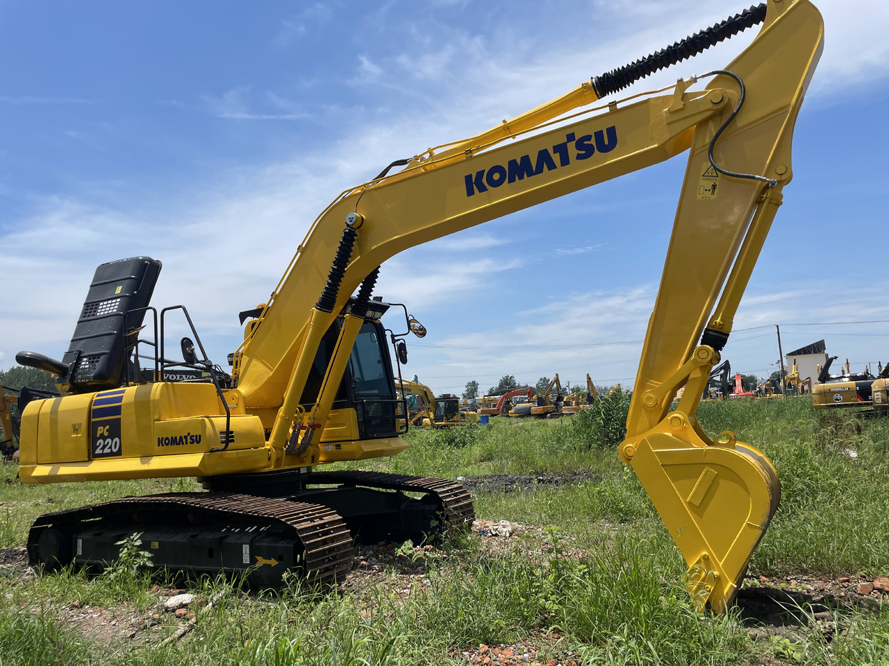KOMATSU PC 220-8 - Excavadora de cadenas: foto 3 KOMATSU PC 220-8 - Excavadora de cadenas: foto 3