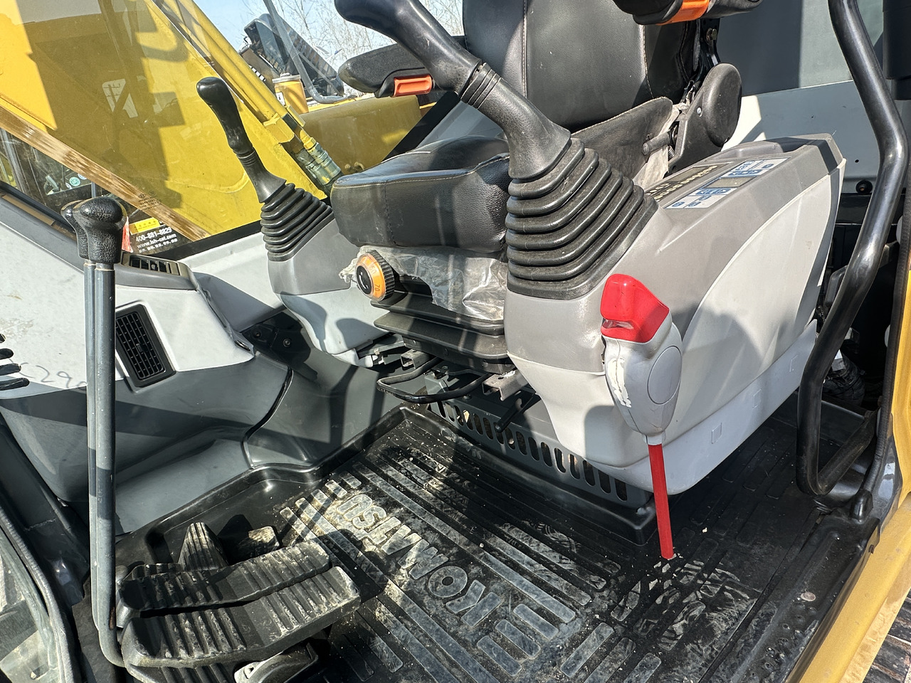 Excavadora de cadenas KOMATSU PC110-7: foto 11