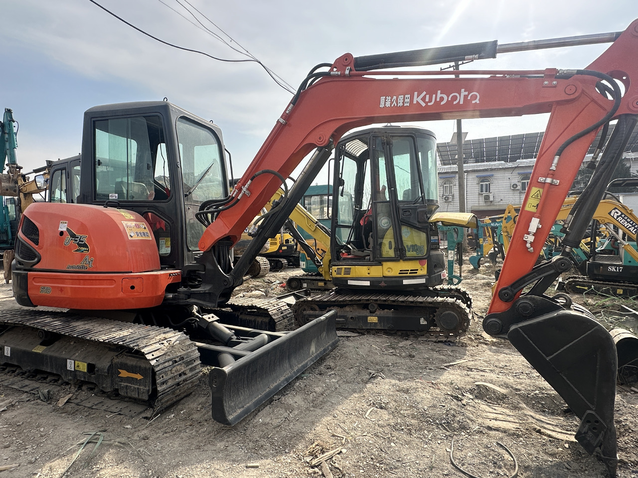 KUBOTA U35-5 - Miniexcavadora: foto 1 KUBOTA U35-5 - Miniexcavadora: foto 1