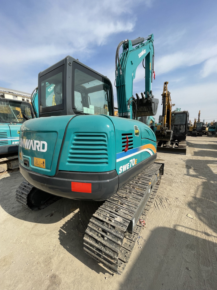 SUNWARD SWE70E - Excavadora de cadenas: foto 2 SUNWARD SWE70E - Excavadora de cadenas: foto 2