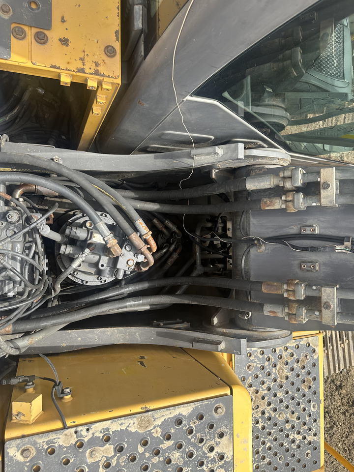 VOLVO EC220D - Excavadora de cadenas: foto 4 VOLVO EC220D - Excavadora de cadenas: foto 4