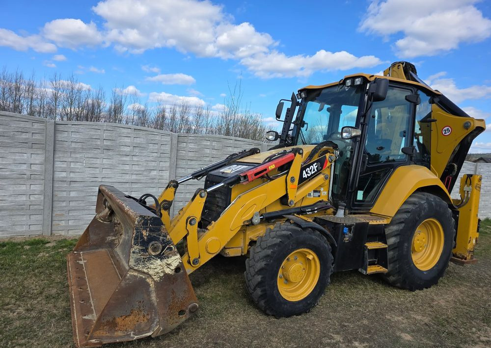 Caterpillar - Retroexcavadora: foto 1 Caterpillar - Retroexcavadora: foto 1