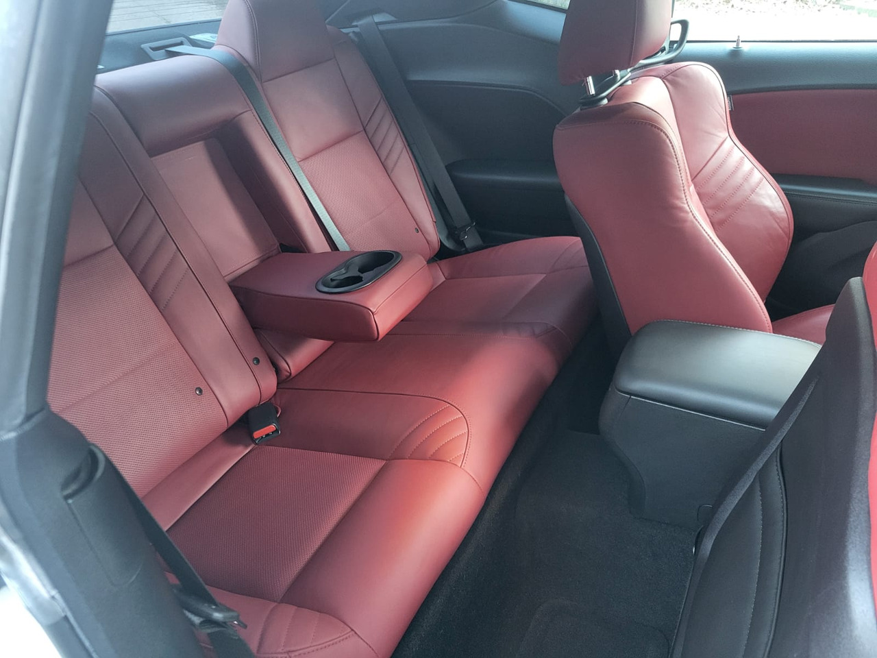 Coupé Dodge Challenger: foto 19 Coupé Dodge Challenger: foto 19