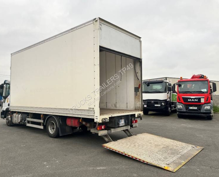 Iveco Eurocargo 100 E 19 - Camión caja cerrada: foto 4 Iveco Eurocargo 100 E 19 - Camión caja cerrada: foto 4