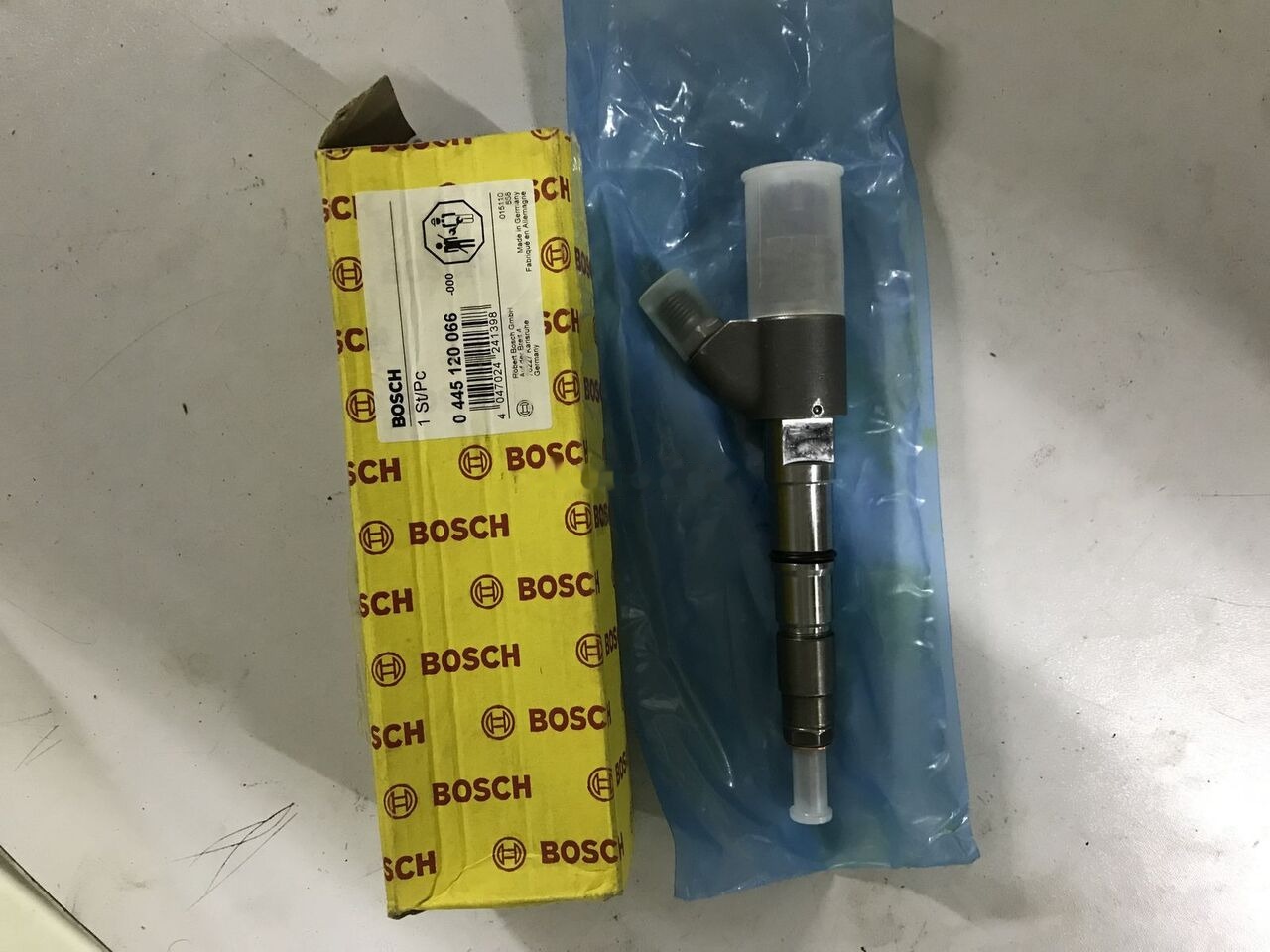 Bosch 4289311 Volvo ALL VOLVO - Inyector para Cargadora de ruedas: foto 3 Bosch 4289311 Volvo ALL VOLVO - Inyector para Cargadora de ruedas: foto 3