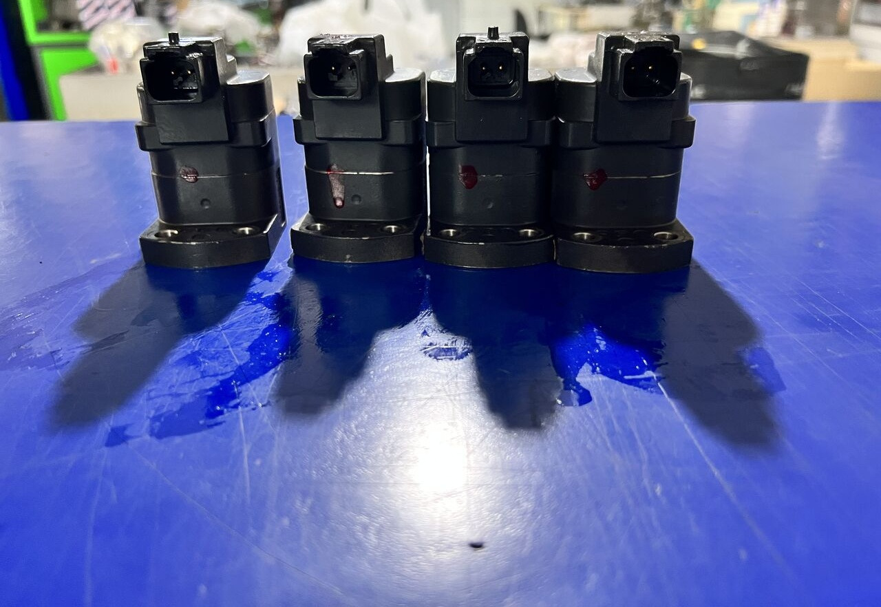 Selenoid (Bobin) Scania 208-2023 Cummins - Sistema eléctrico para Camión: foto 1 Selenoid (Bobin) Scania 208-2023 Cummins - Sistema eléctrico para Camión: foto 1