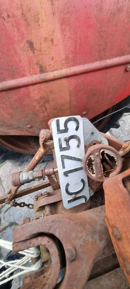 1958 Massey Ferguson MF 35 traktor (rep.-objekt) - Tractor: foto 3 1958 Massey Ferguson MF 35 traktor (rep.-objekt) - Tractor: foto 3