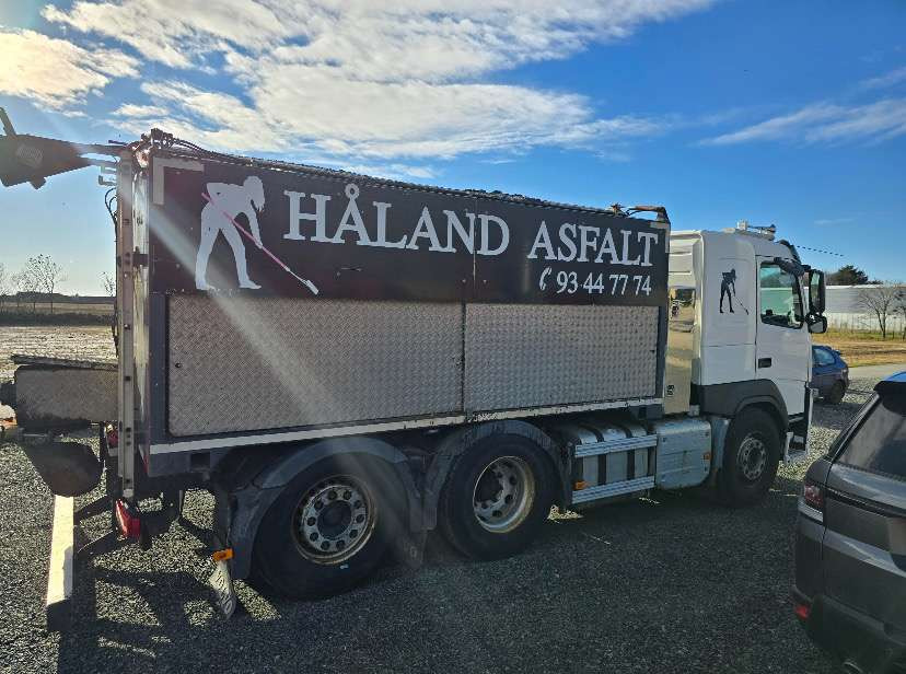 2015 Volvo FM 370 EU-GODKJENT - Pavimentadora de asfalto: foto 3 2015 Volvo FM 370 EU-GODKJENT - Pavimentadora de asfalto: foto 3
