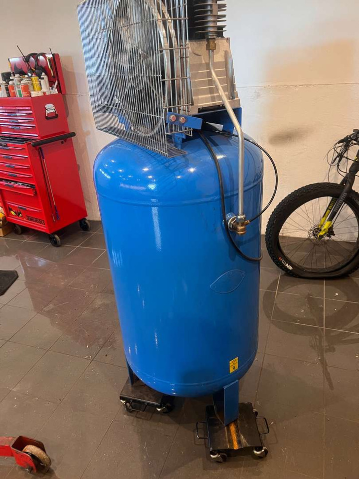 G.G.A 270l kompressor Gg 600 V - Compresor de aire: foto 4 G.G.A 270l kompressor Gg 600 V - Compresor de aire: foto 4