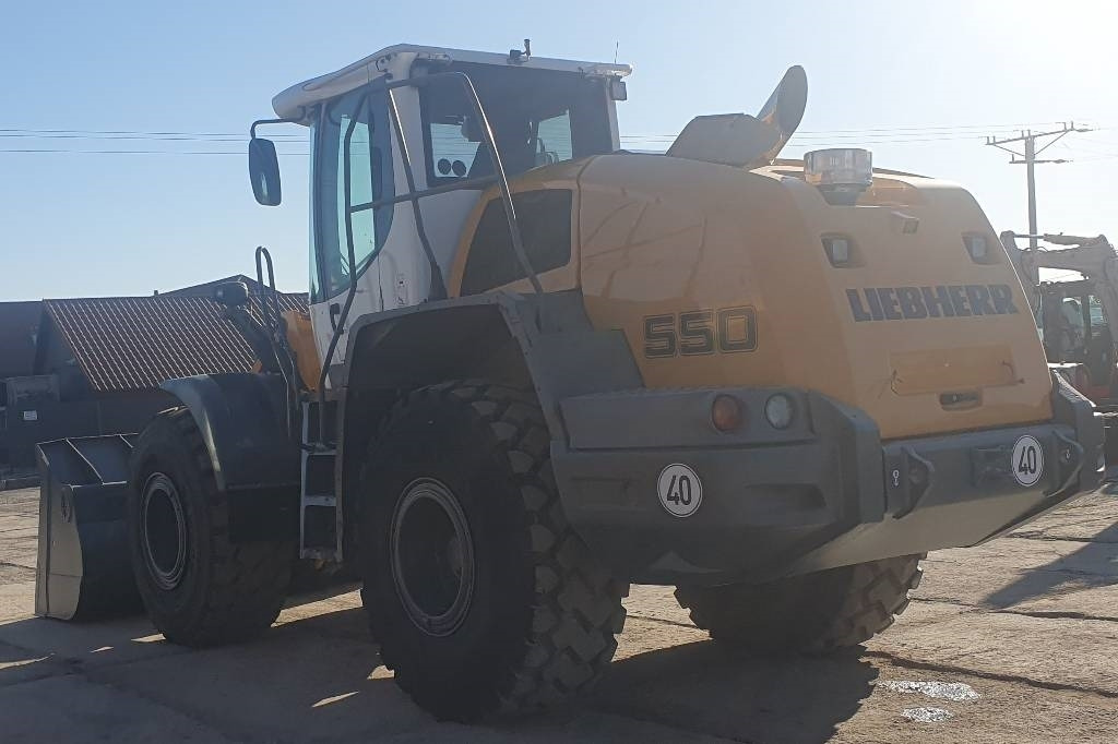 Liebherr L 550 - Cargadora de ruedas: foto 2 Liebherr L 550 - Cargadora de ruedas: foto 2