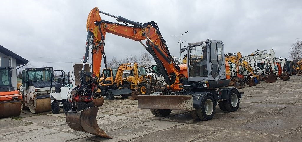 Wacker Neuson Ew100 z rototiltem - Excavadora de ruedas: foto 1 Wacker Neuson Ew100 z rototiltem - Excavadora de ruedas: foto 1
