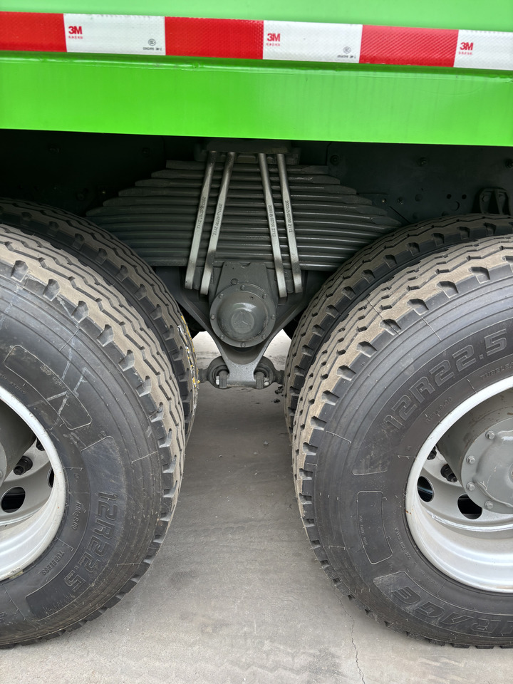 Camión volquete nuevo SINOTRUCK HOWO: foto 7