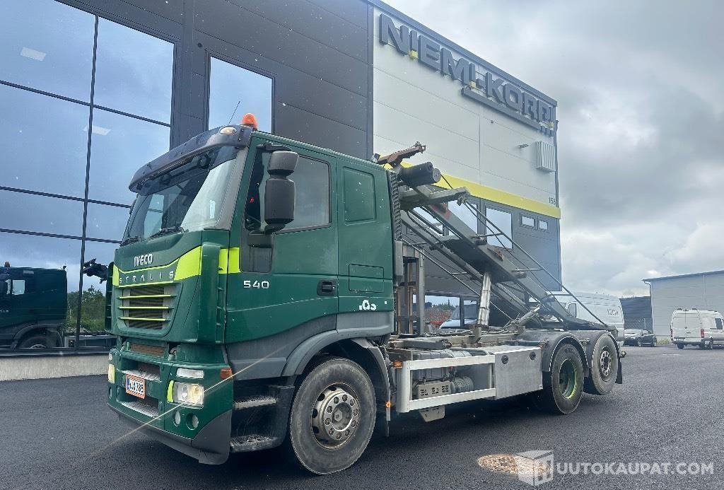 Iveco Stralis 260S54 6x2, 2006, 379 000 km, Pirkkala - Camión: foto 1 Iveco Stralis 260S54 6x2, 2006, 379 000 km, Pirkkala - Camión: foto 1