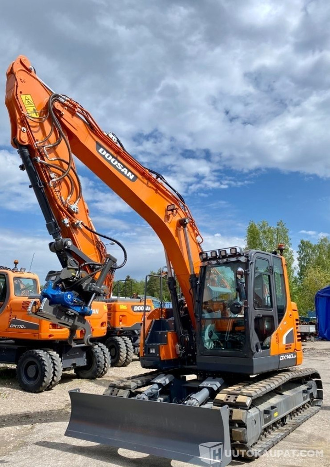 Doosan DX 140LCR-5, 2021, SMP-rototilt, puskulevy, rasvari, koura, 1 kauha, Stage5, Helsinki - Excavadora de cadenas: foto 1 Doosan DX 140LCR-5, 2021, SMP-rototilt, puskulevy, rasvari, koura, 1 kauha, Stage5, Helsinki - Excavadora de cadenas: foto 1