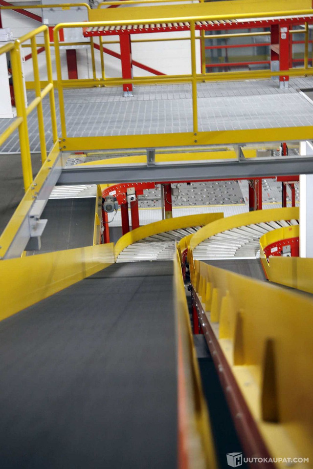 Ferroplan Oy hihnakuljetin/nousukuljetin, pituus noin 12 m (2020). LGS6025, Vantaa - Transportador: foto 2 Ferroplan Oy hihnakuljetin/nousukuljetin, pituus noin 12 m (2020). LGS6025, Vantaa - Transportador: foto 2