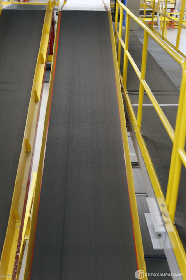 Ferroplan Oy hihnakuljetin/nousukuljetin, pituus noin 12 m (2020). LGS6025, Vantaa - Transportador: foto 4 Ferroplan Oy hihnakuljetin/nousukuljetin, pituus noin 12 m (2020). LGS6025, Vantaa - Transportador: foto 4