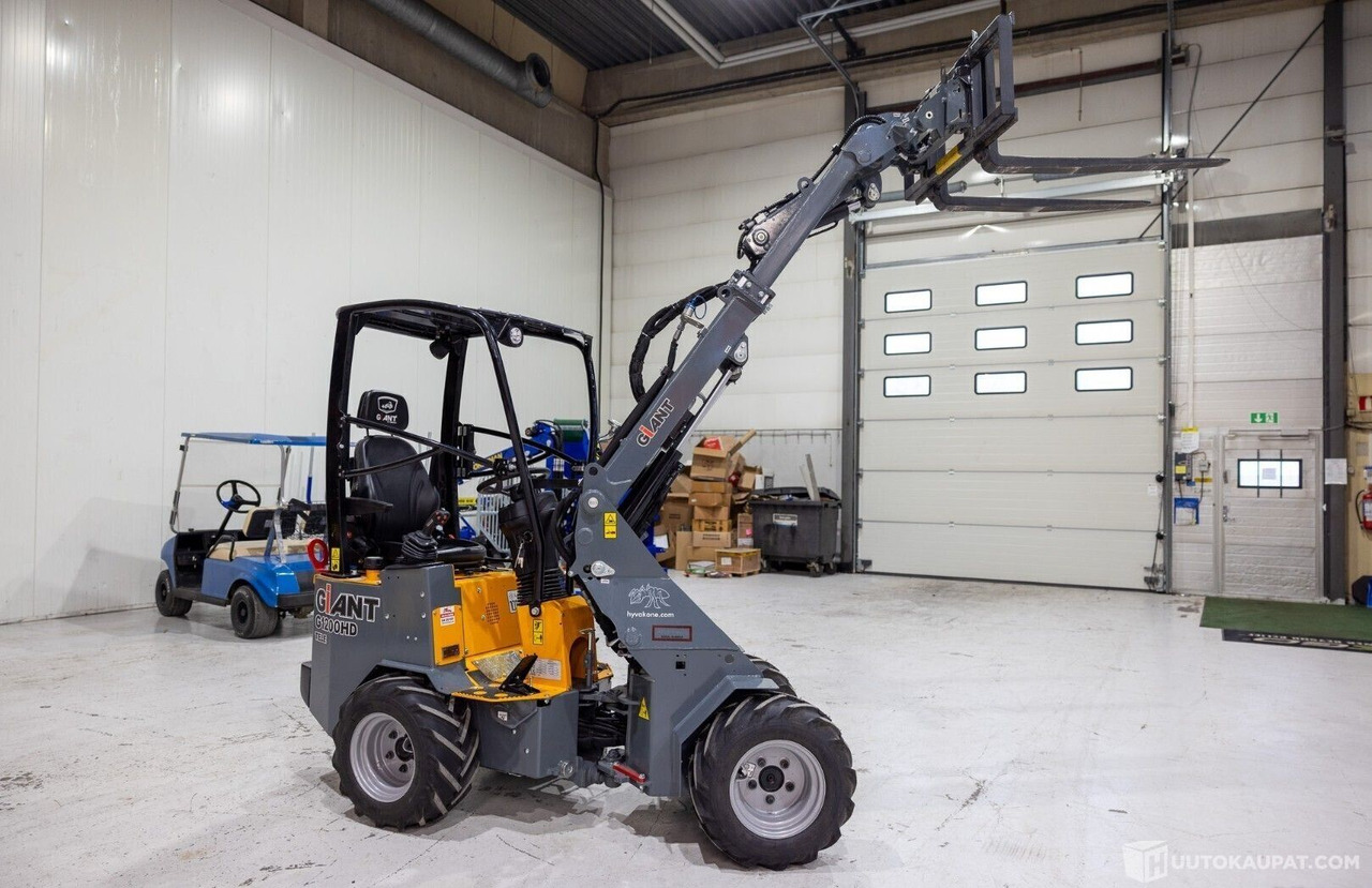 Cargadora de ruedas telescópica Giant G1200 Telekuormaaja, 0.9 l, Diesel, 5 h, Helsinki: foto 1