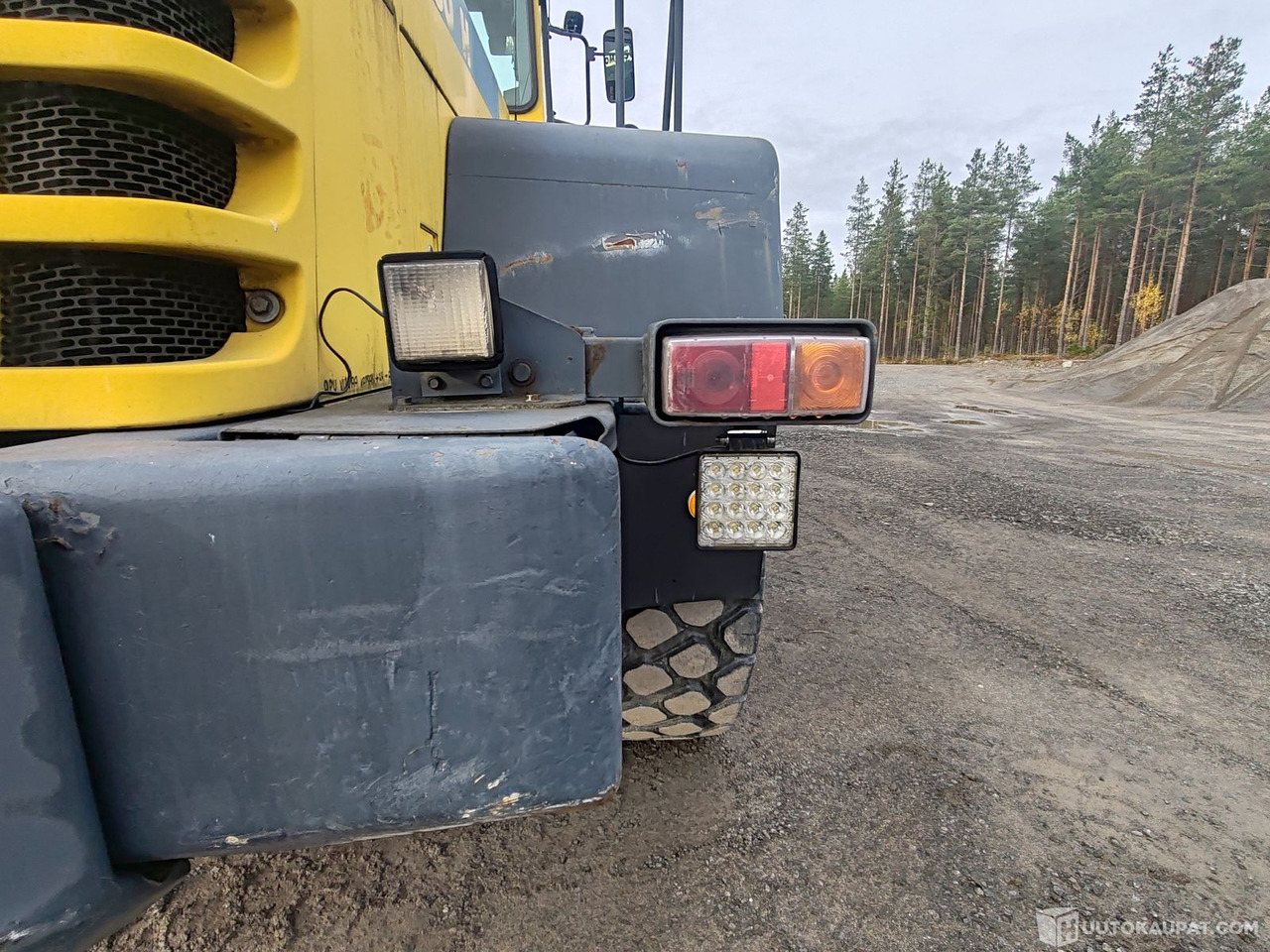 Cargadora de ruedas Komatsu WA380-3H pyöräkuormaaja, 1995, Alajärvi: foto 12 Cargadora de ruedas Komatsu WA380-3H pyöräkuormaaja, 1995, Alajärvi: foto 12