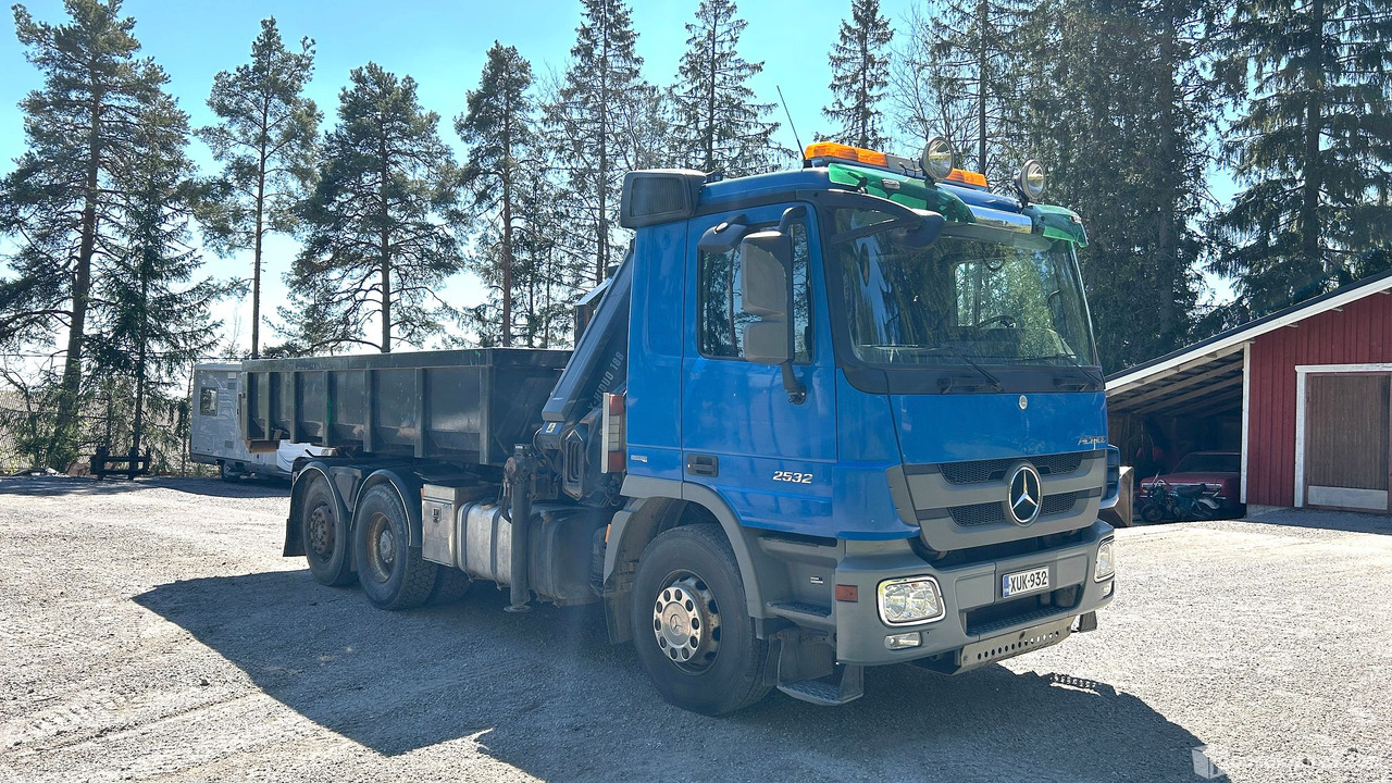 Kuorma-auto Mercedes-Benz Actros 2532, vm. 2009, kympitetty pilkki ja vaijerilaitteet, Lieto - Camión multibasculante, Camión grúa: foto 4 Kuorma-auto Mercedes-Benz Actros 2532, vm. 2009, kympitetty pilkki ja vaijerilaitteet, Lieto - Camión multibasculante, Camión grúa: foto 4