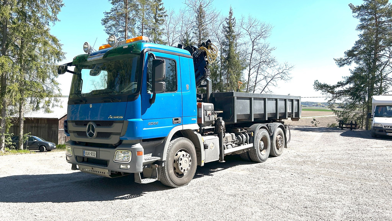 Kuorma-auto Mercedes-Benz Actros 2532, vm. 2009, kympitetty pilkki ja vaijerilaitteet, Lieto - Camión multibasculante, Camión grúa: foto 1 Kuorma-auto Mercedes-Benz Actros 2532, vm. 2009, kympitetty pilkki ja vaijerilaitteet, Lieto - Camión multibasculante, Camión grúa: foto 1
